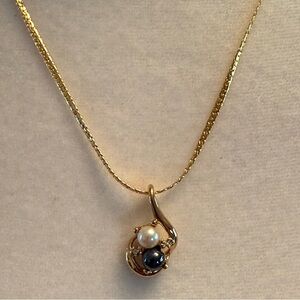 Vintage Mid Century Mod Gray & White Faux Pearls Goldtone Pendant Necklace